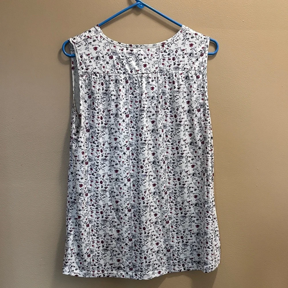 Floral Sleeveless Women's Top - Picture 3 of 3